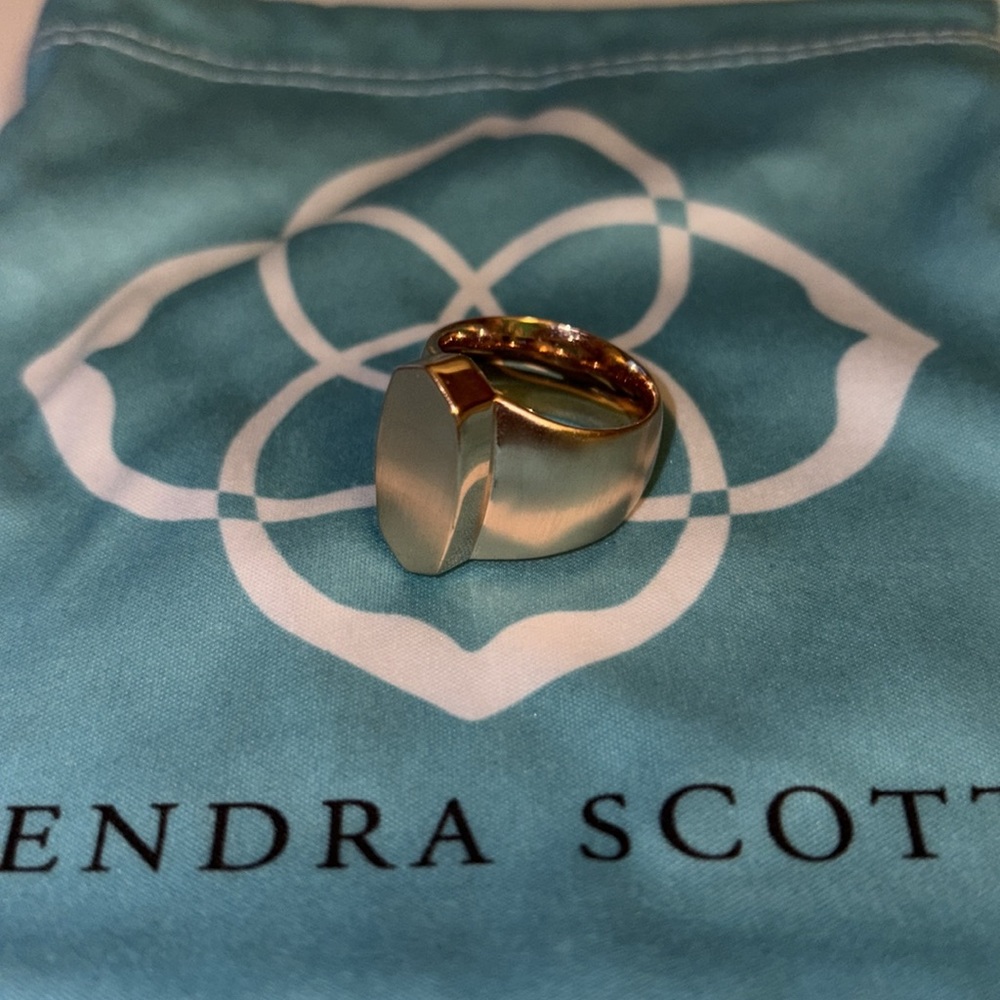 Kendra Scott Rose Gold Ring like new Sz 8 - Picture 5 of 7